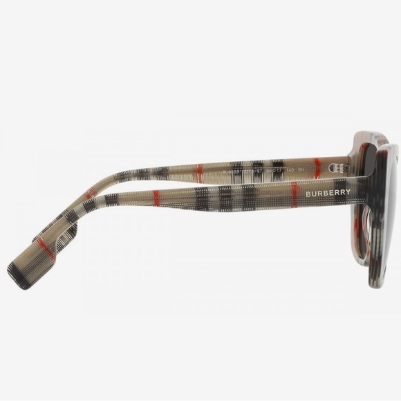 Burberry Sunglasses, New 235 - Picture 8 of 8